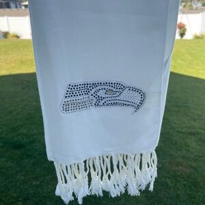 Seattle Seahawks Rhinestoned Logo White 100% Acrylic Winter Scarf